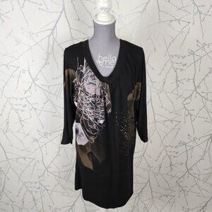 Cartise Artsy Graphic Print Rhinestone V-Neck Tunic Dress
